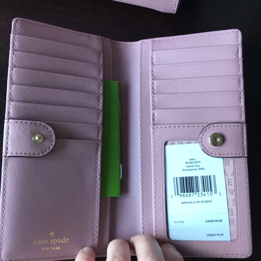 *SOLD* Kate Spade Laurel Way Purse Set - Picture 4 of 8